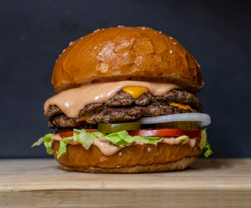 Gourmet Cheeseburger, a western dish
